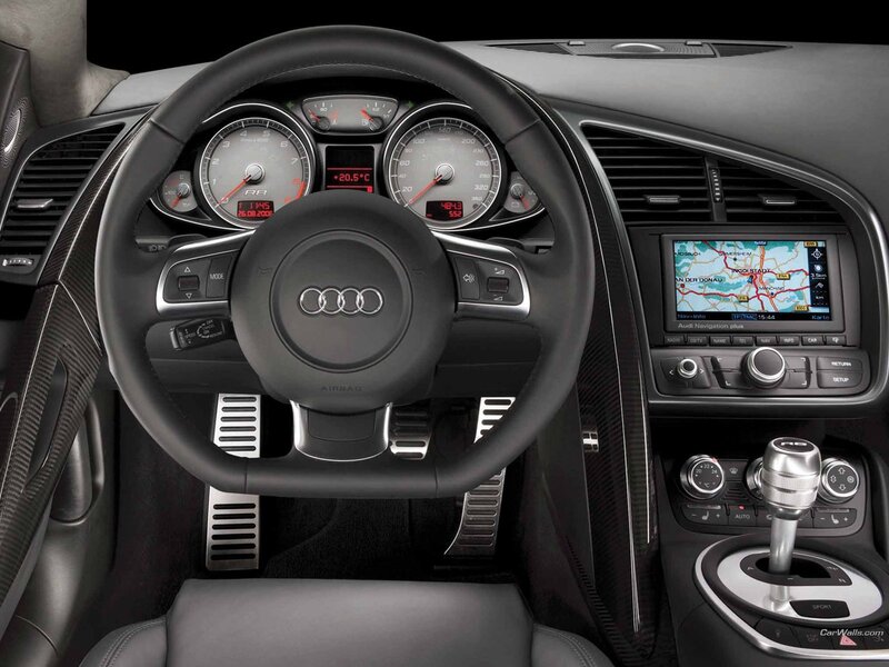 Audi R8 interior dashboard