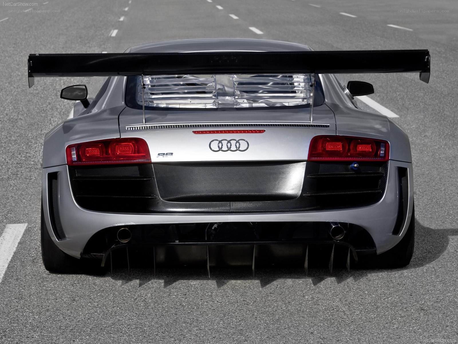 Audi R8 LMS GT3 rear view