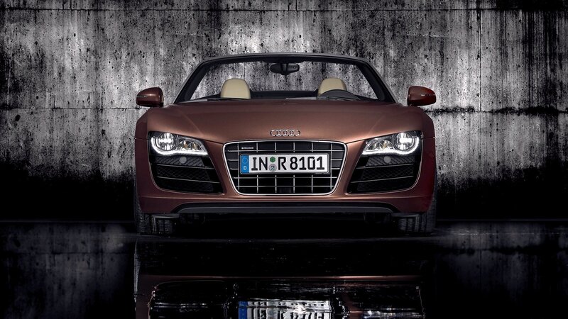 Audi R8 Spyder in front view