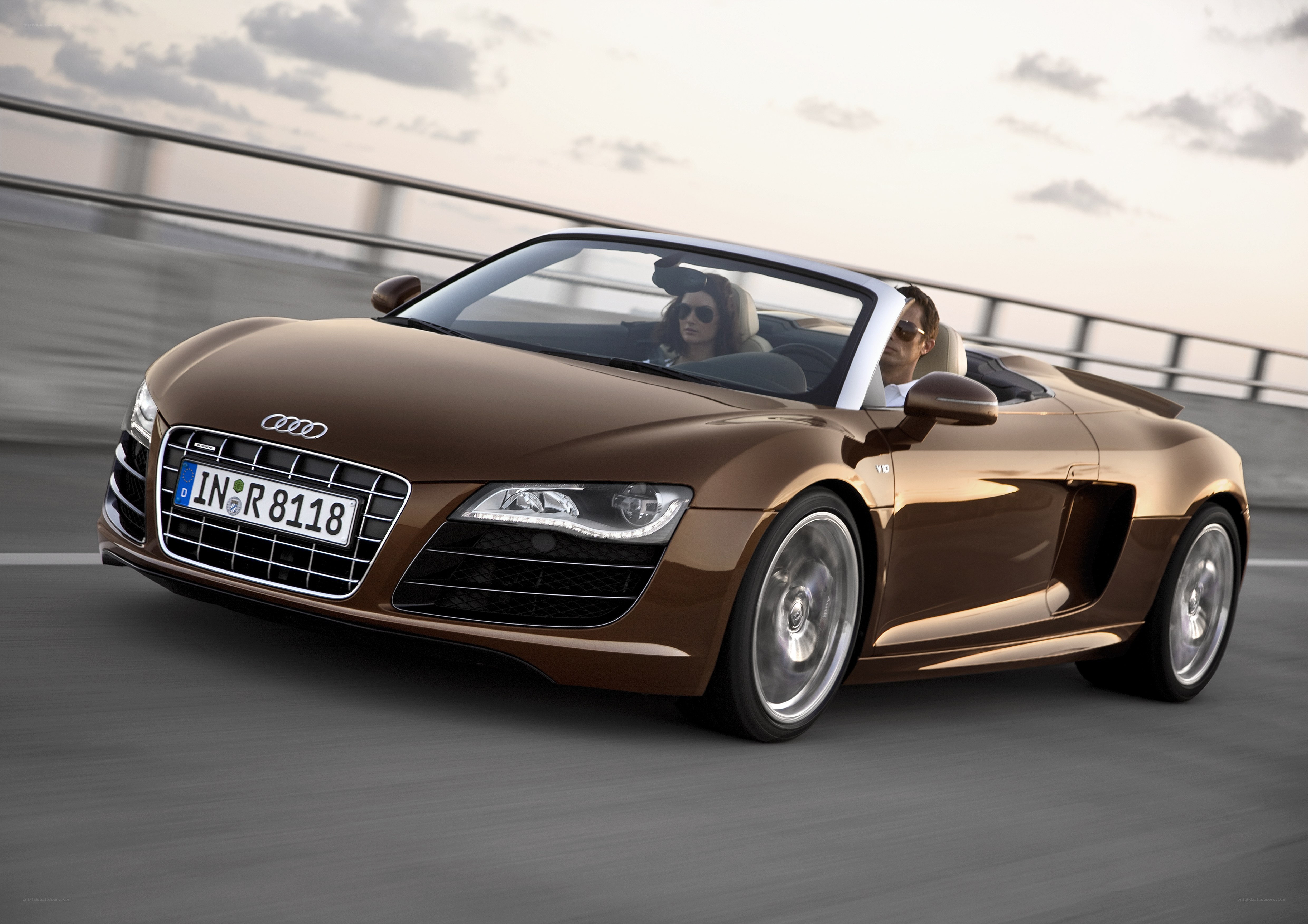 Audi R8 Spyder in motion