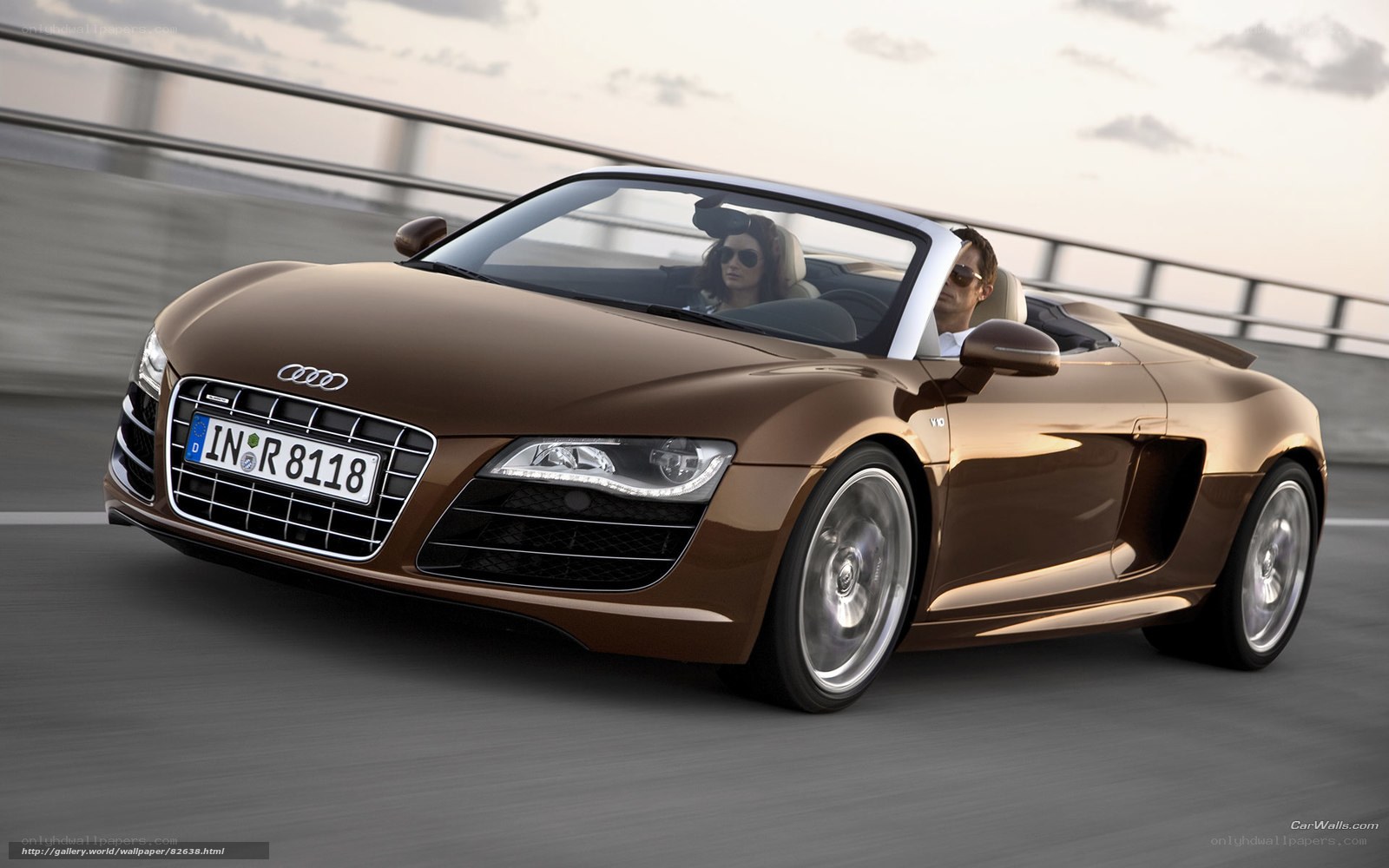 Audi R8 Spyder in motion