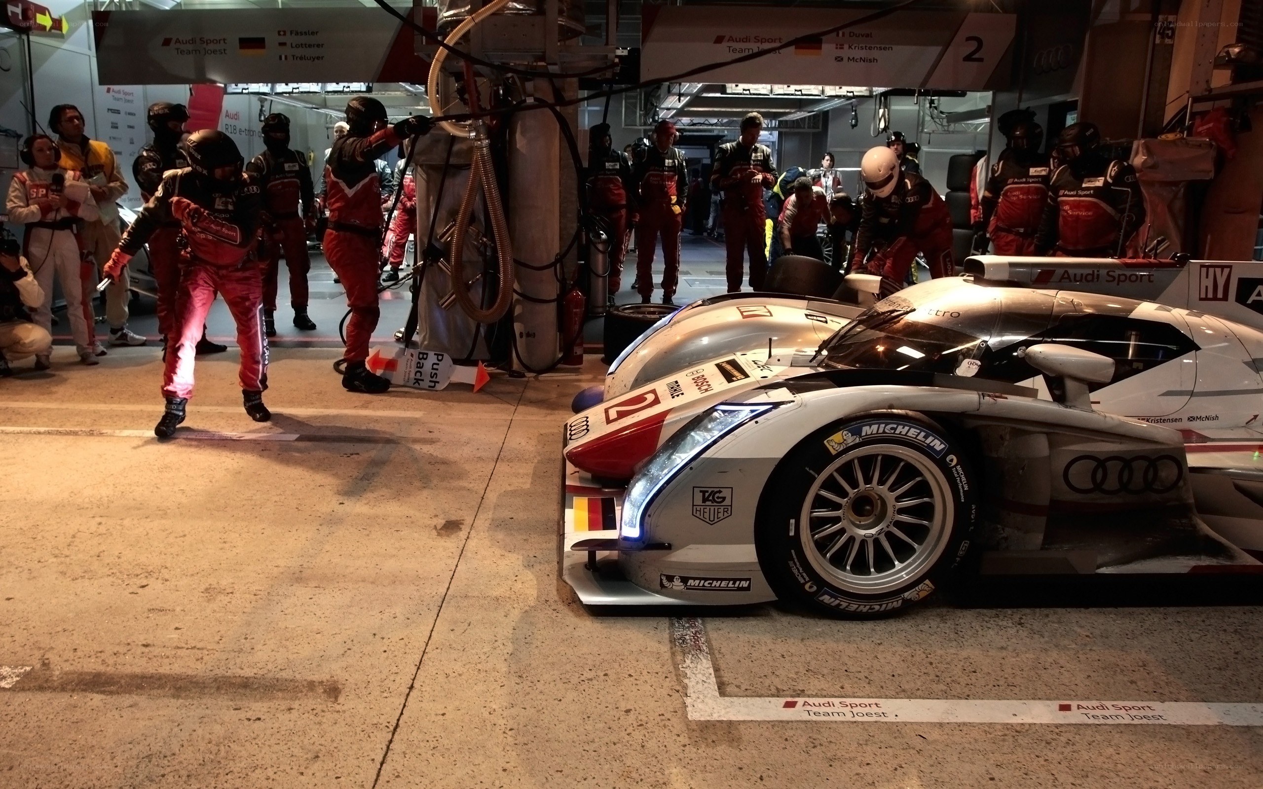 Audi race car in pit stop