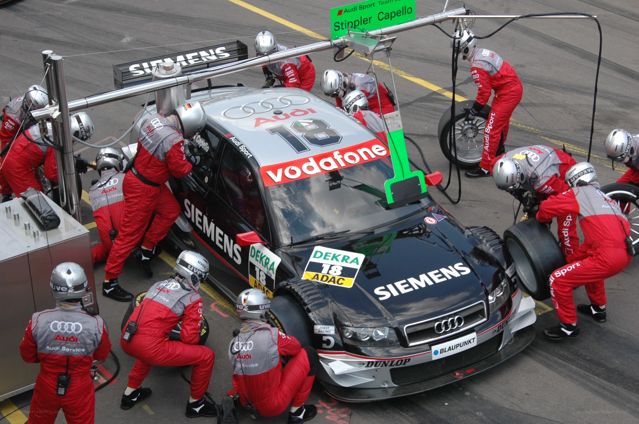 Audi race car pit stop