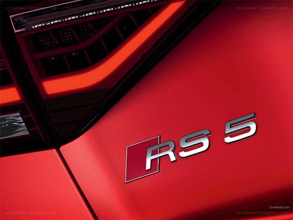 Audi RS 5 badge close-up