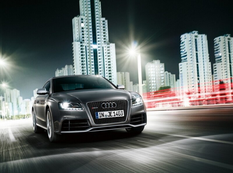 Audi RS5 in city at night