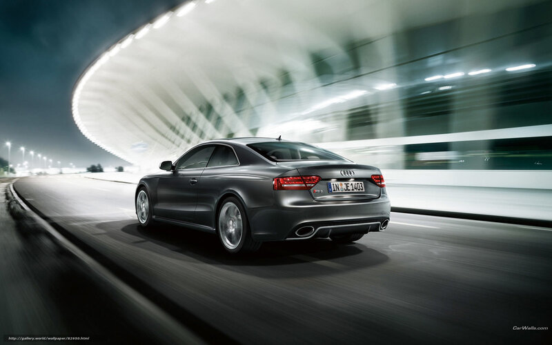 Audi RS5 in motion at night