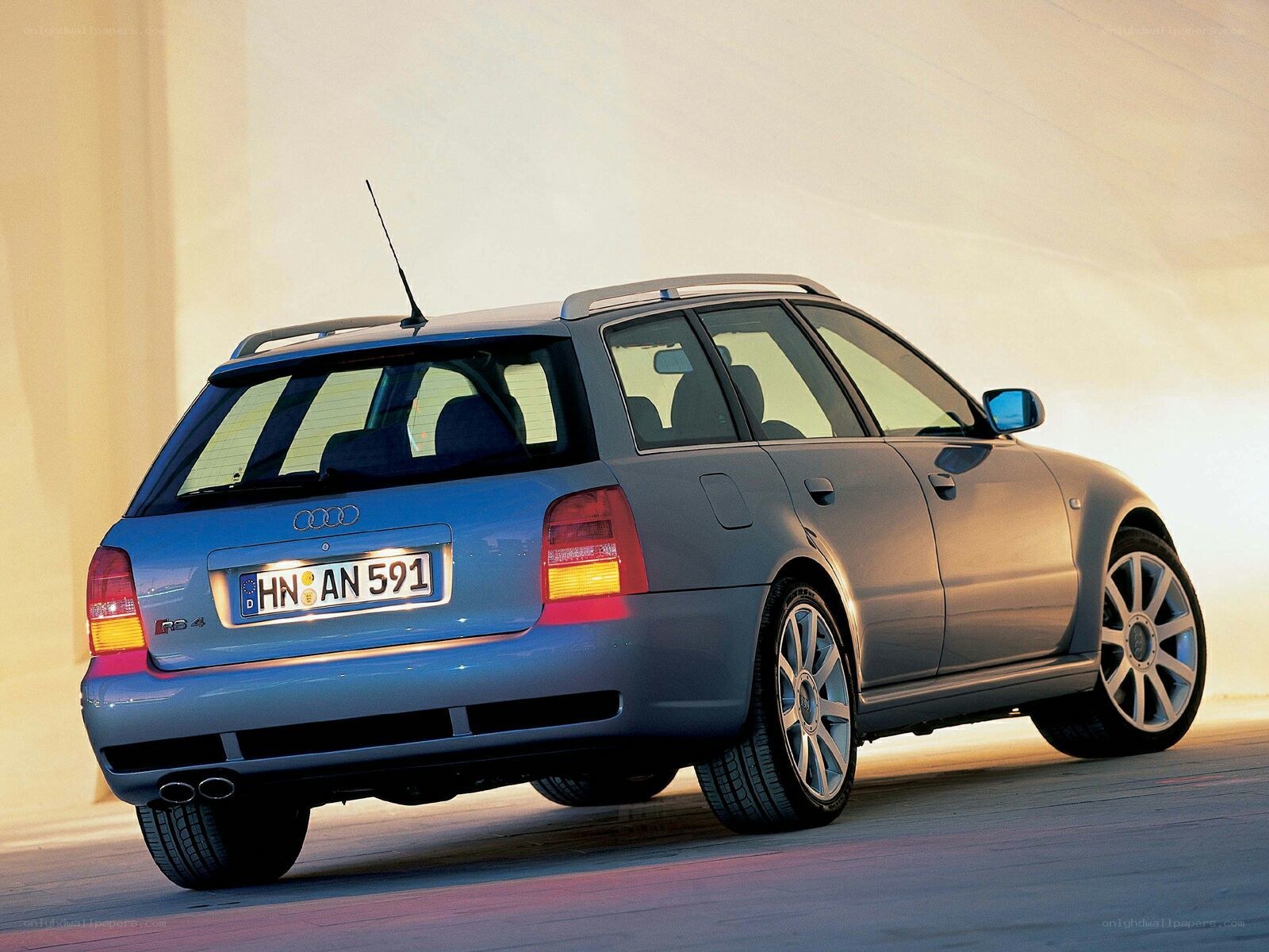 Audi RS6 Avant station wagon