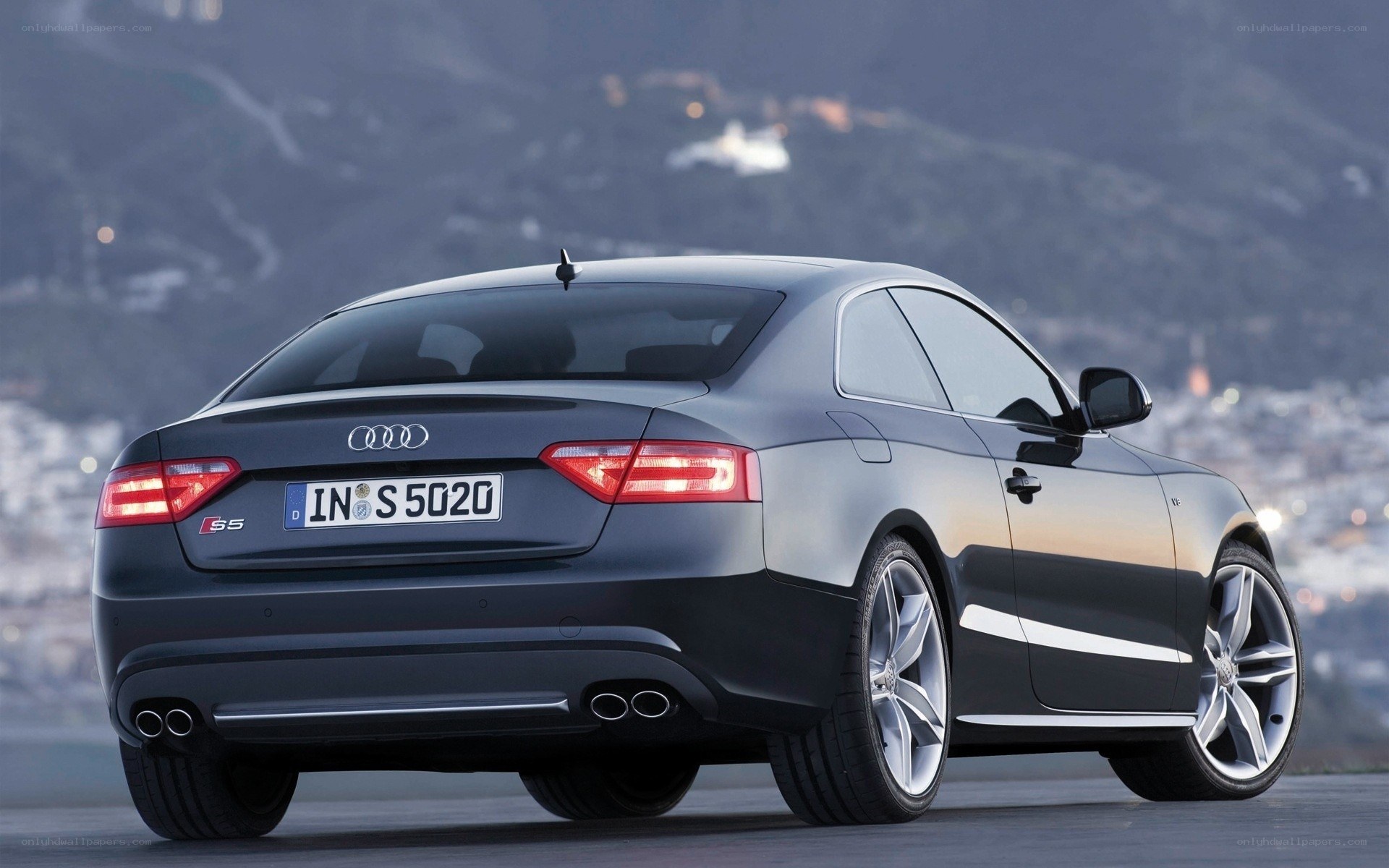 Audi S5 Coupe rear view