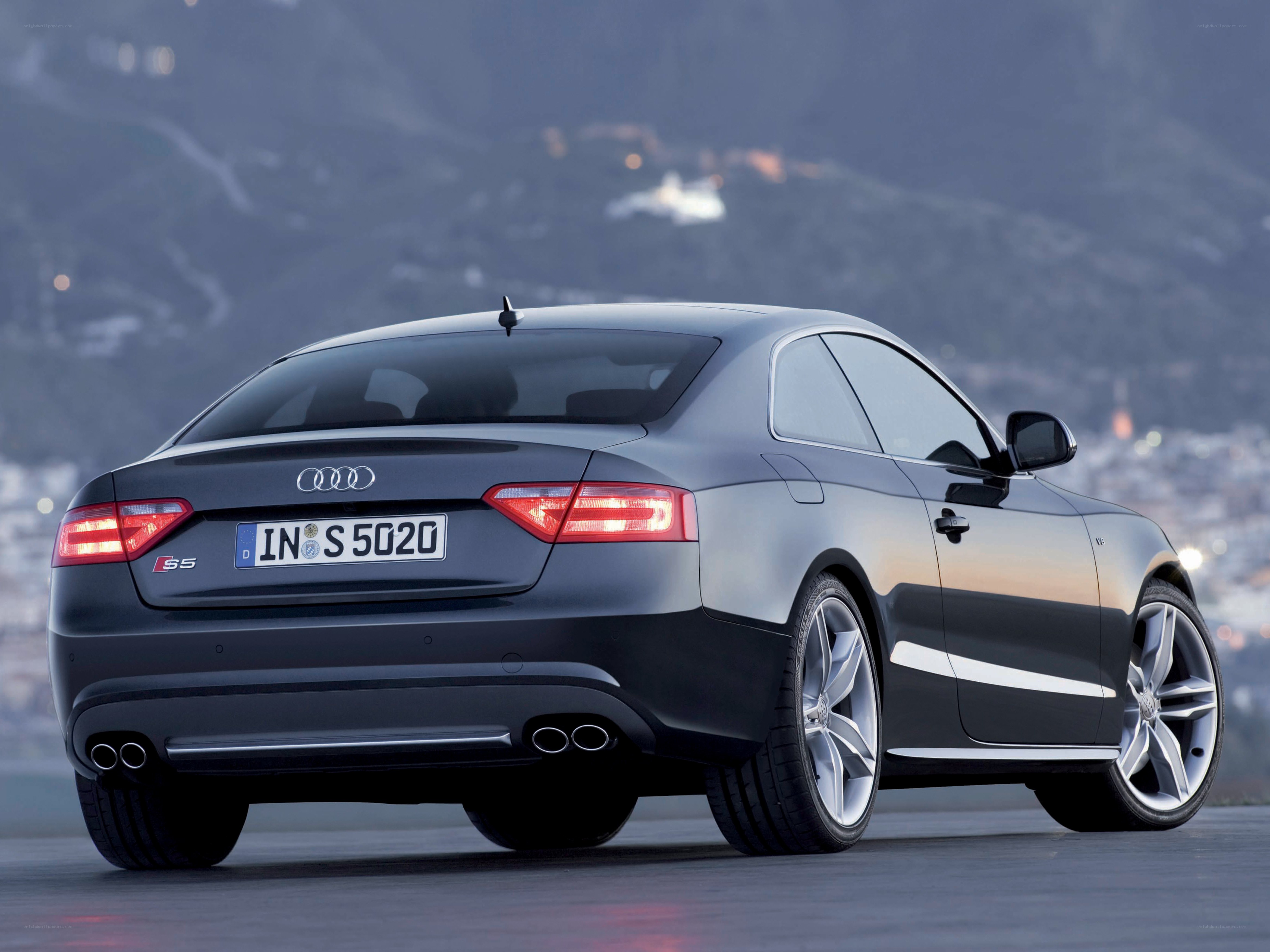 Audi S5 Coupe rear view