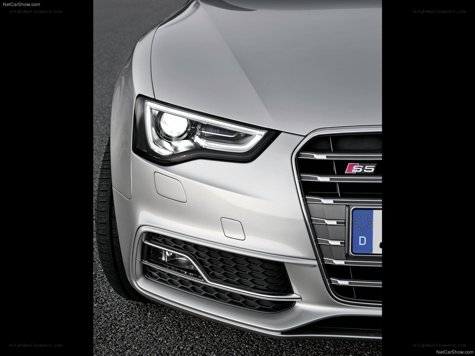 Audi S5 front grille and headlight