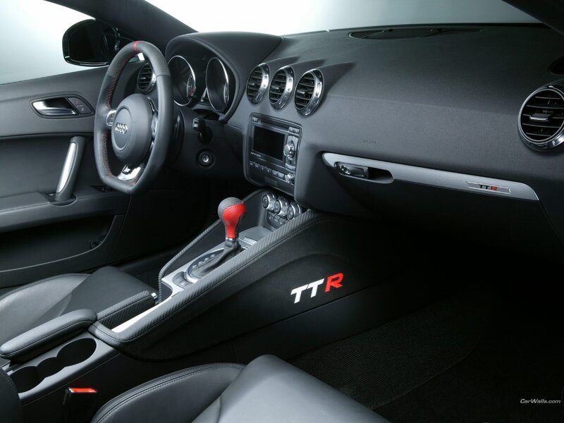 Audi TT-R interior