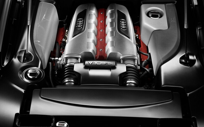Audi V10 FSI Engine — Black