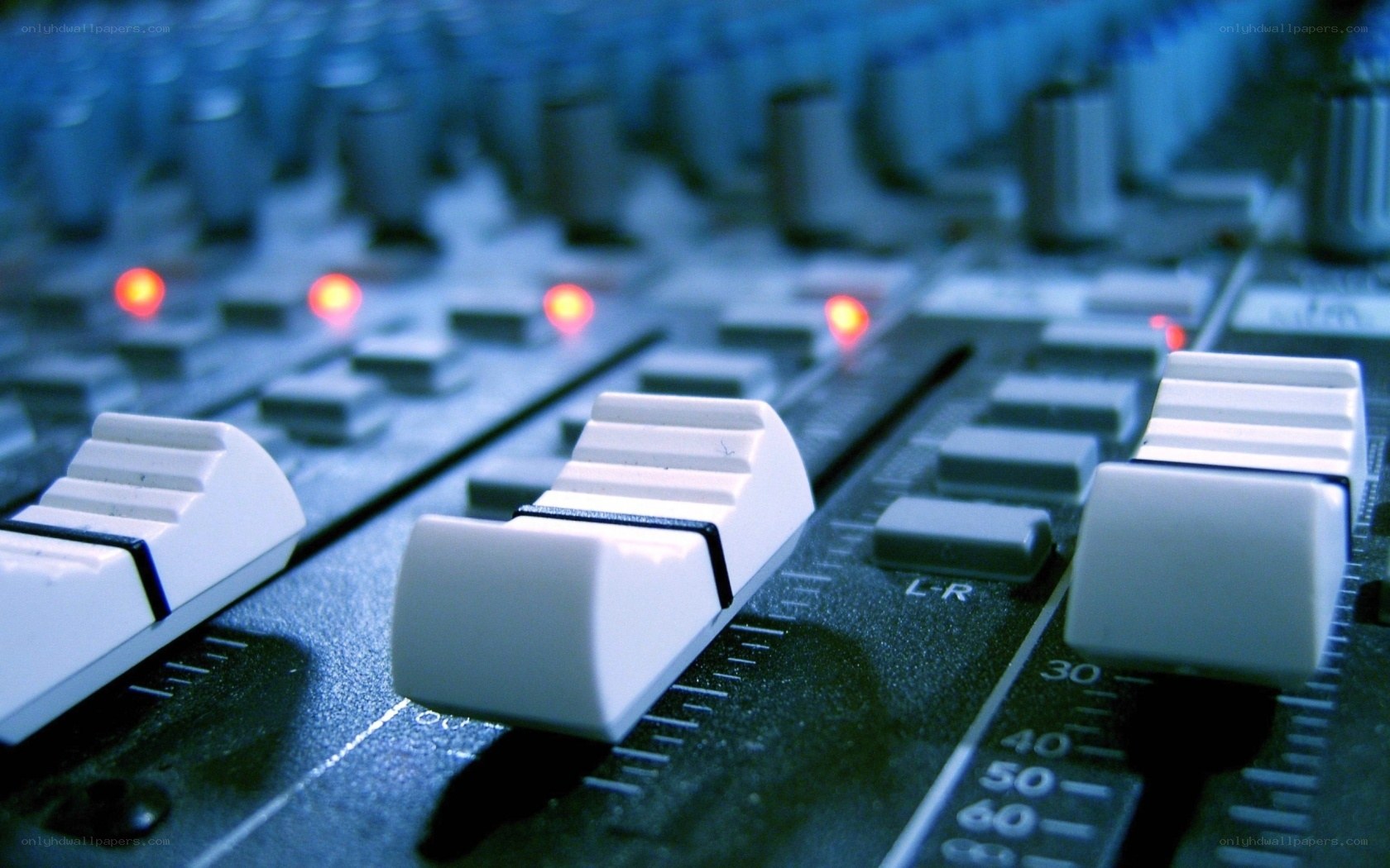 audio mixer with faders