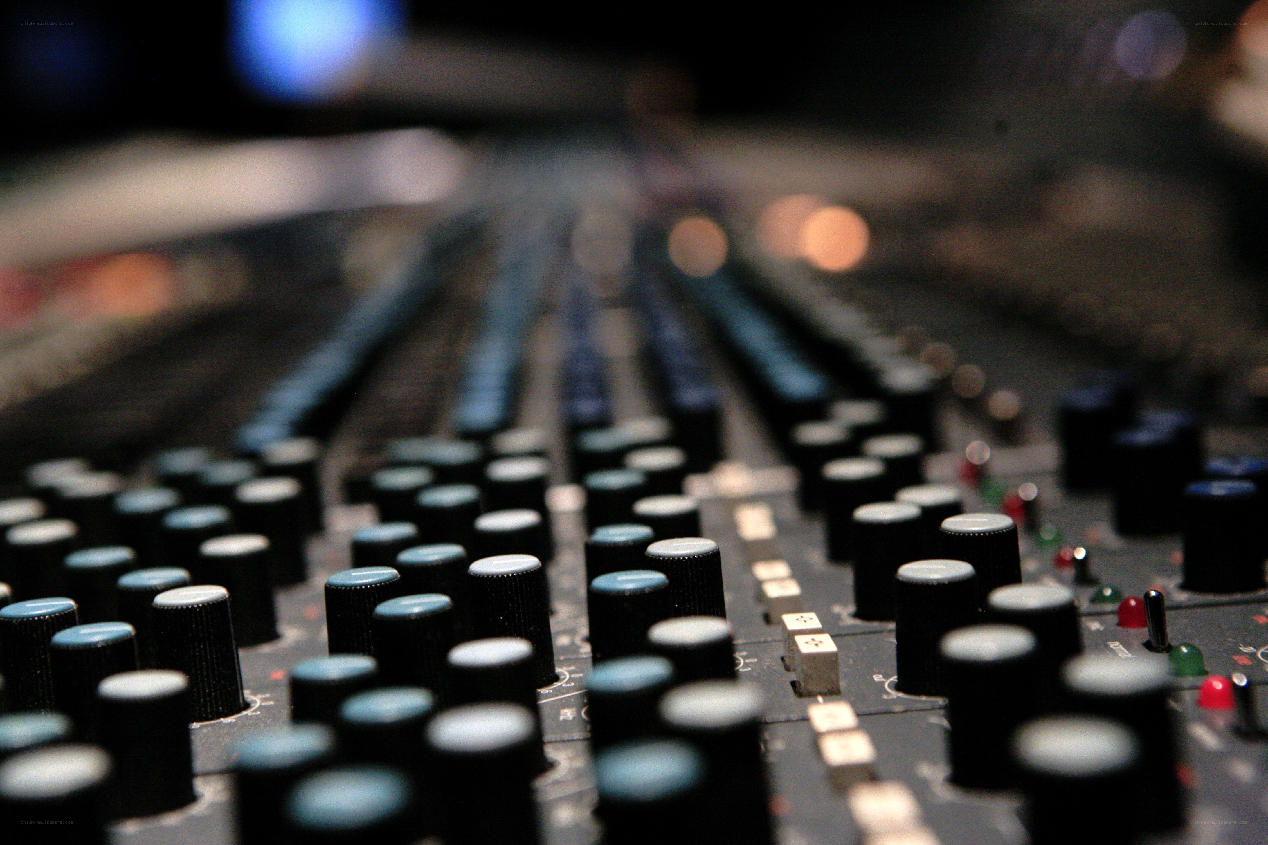 Audio mixing console details
