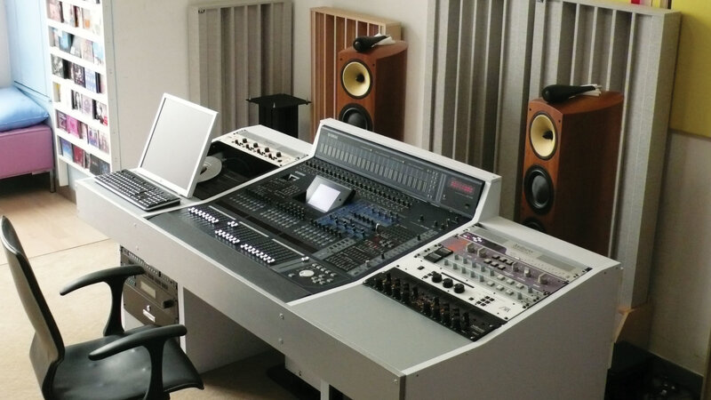 Audio Mixing Console — Gray