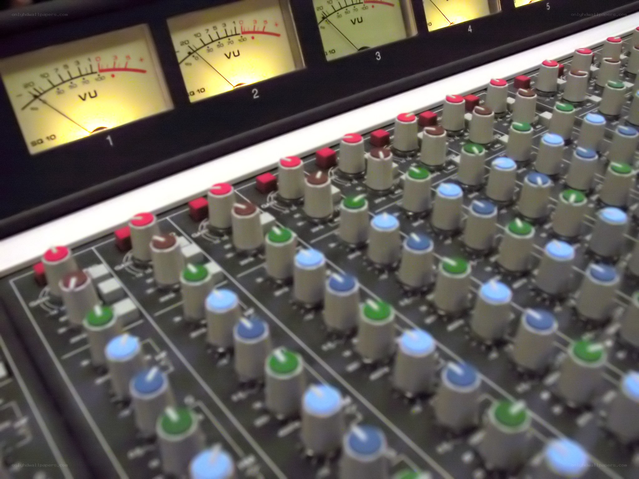 Audio mixing console with VU meters
