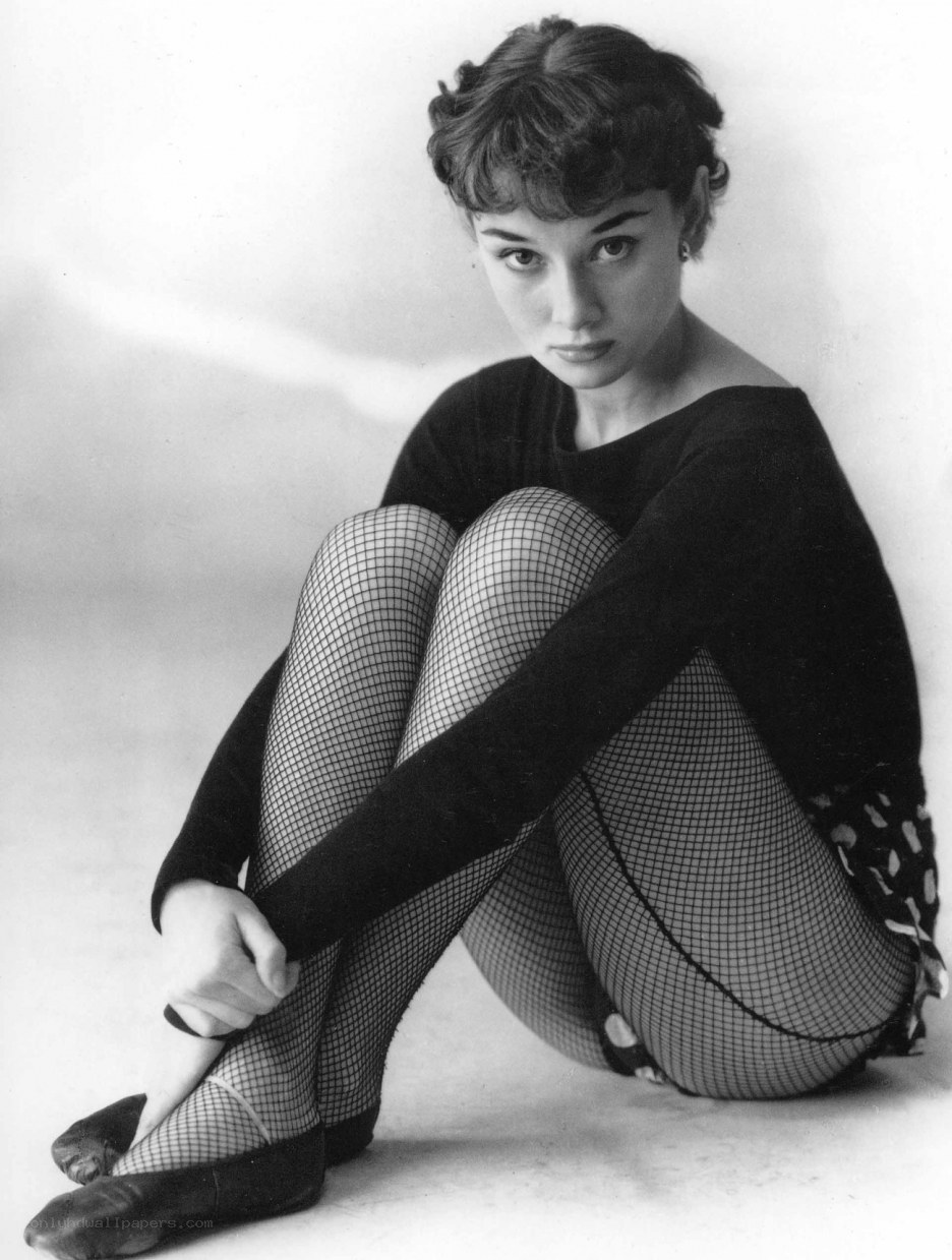 Audrey Hepburn in fishnet tights
