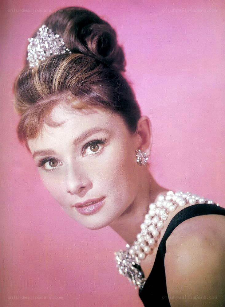 Audrey Hepburn in pearls