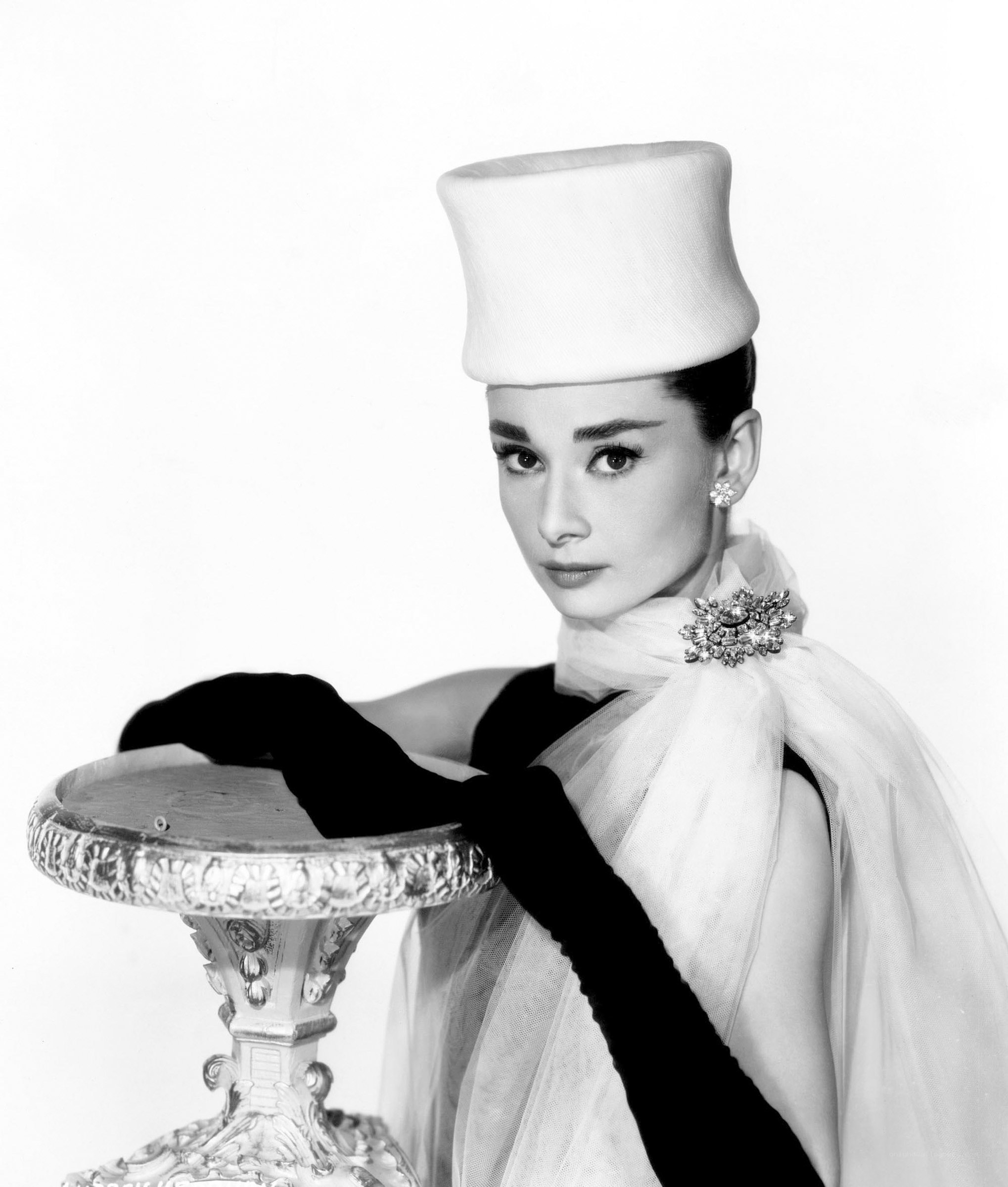 Audrey Hepburn in white hat
