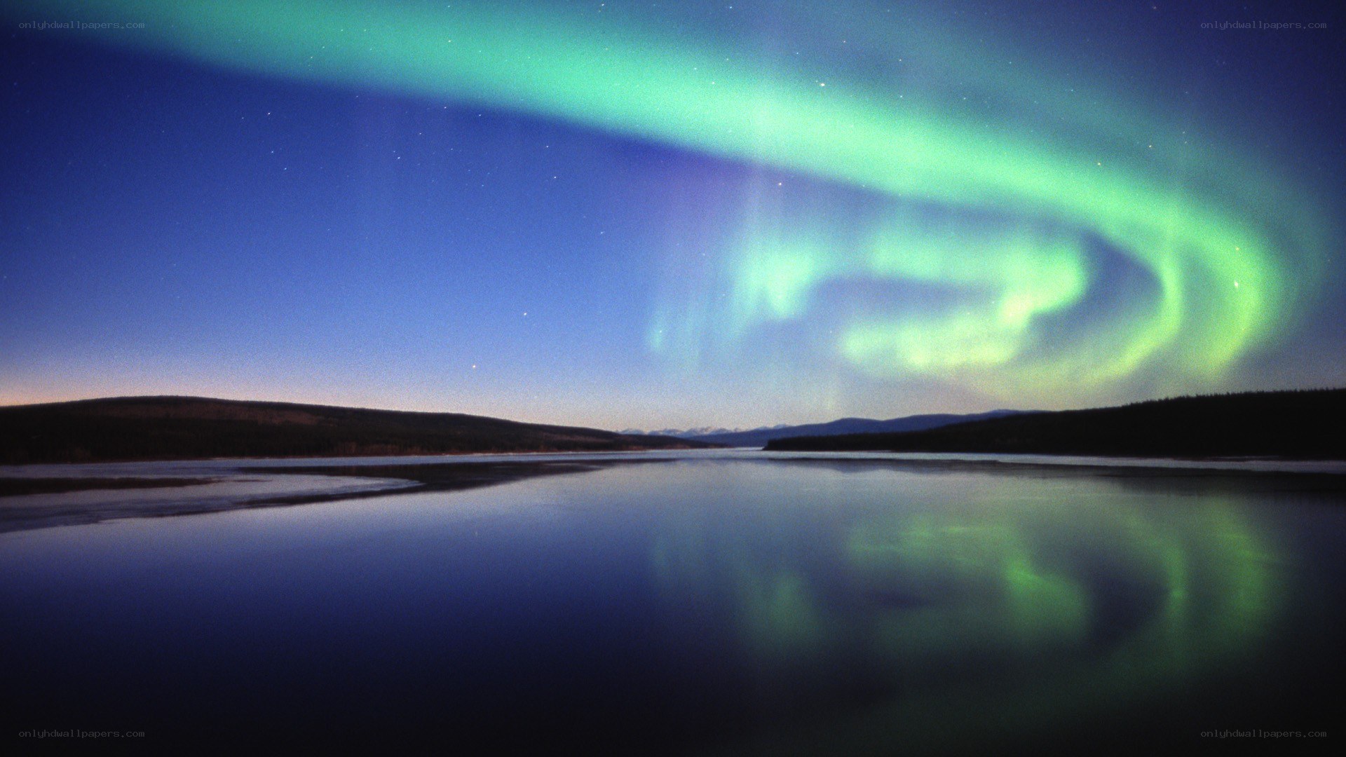 Aurora borealis over a lake