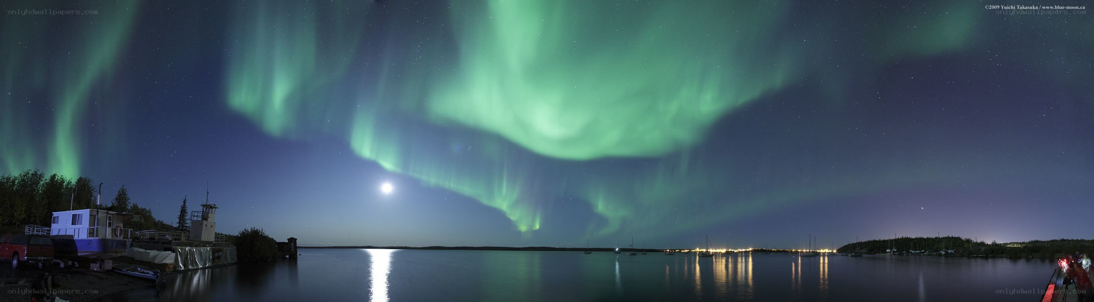 Aurora borealis over a lake