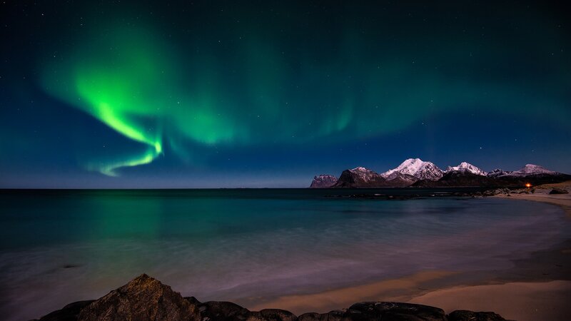Aurora Borealis over Beach — Green, Serene