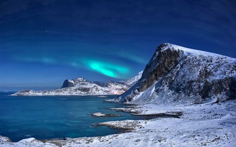 Aurora Borealis over Mountains — Blue, Serene, Night