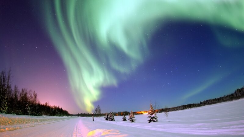 Aurora Borealis over Snow — Green, Serene, Night