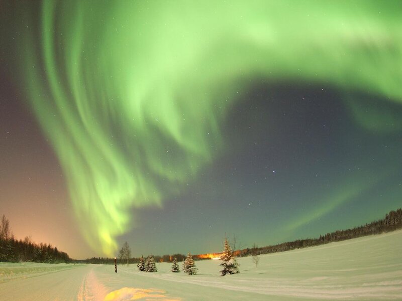 Aurora Borealis over Snow — Green, Serene