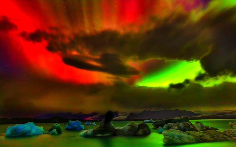 Aurora over Icebergs — Red