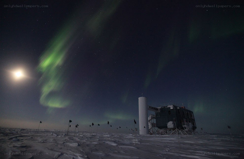 Aurora over research station