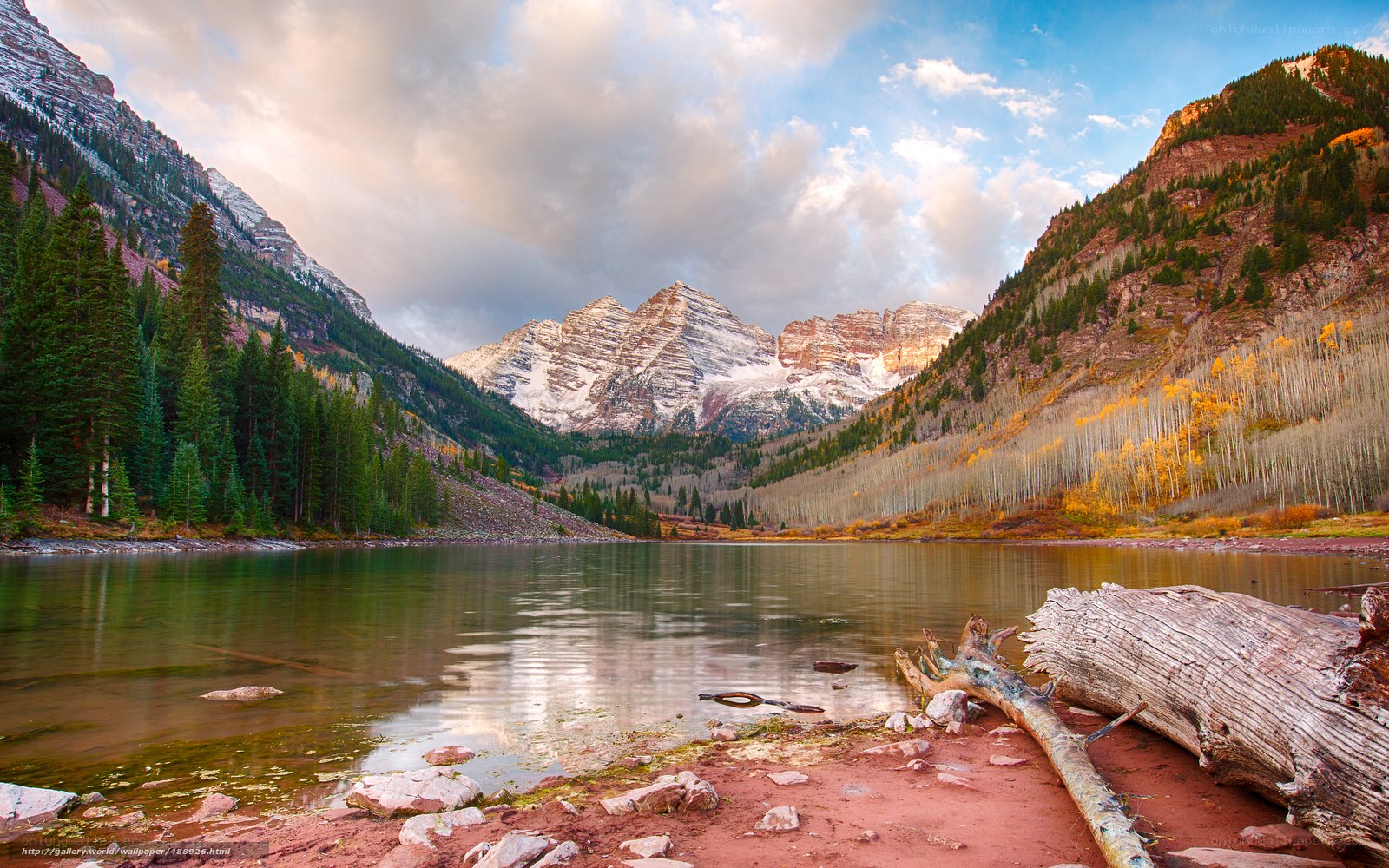 Autumn at Maroon Bells