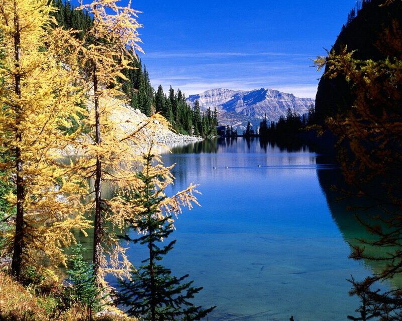 Autumn lake with mountains