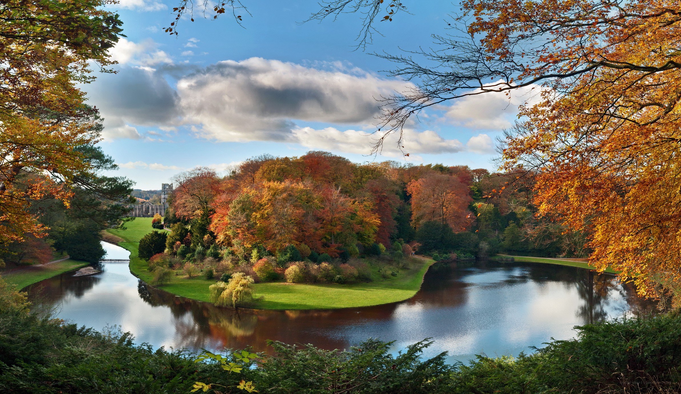 Autumn landscape with lake and trees