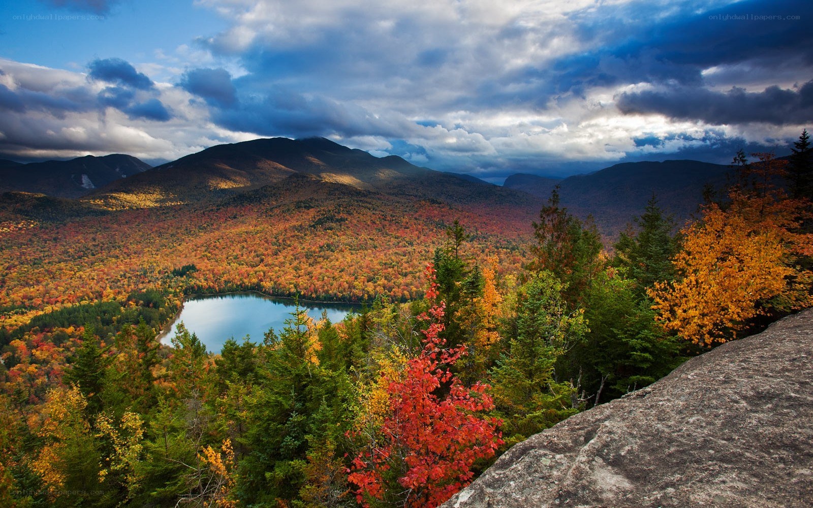 Autumn mountain lake view