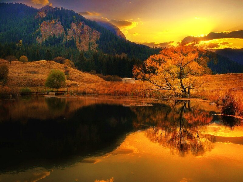 Autumn sunset by the lake