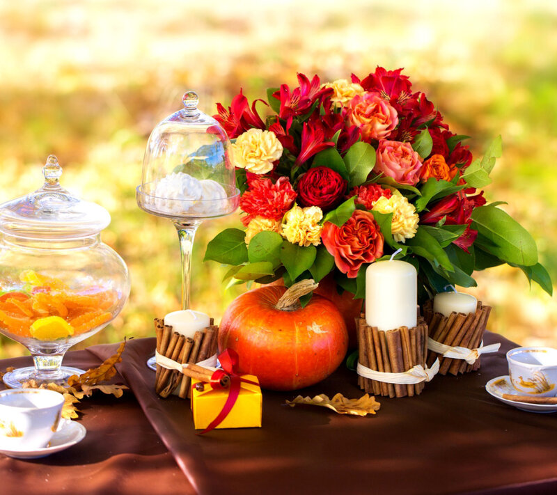Autumn Table Setting — Brown, Warm
