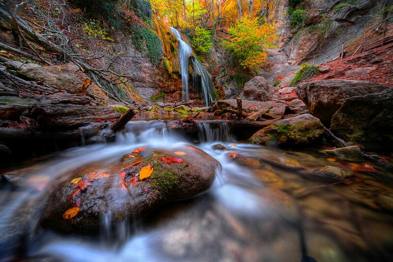 Autumn Waterfall in Canyon — Yellow