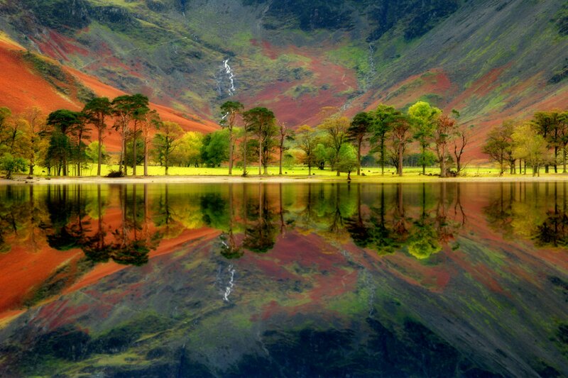 Autumnal Lake Reflection