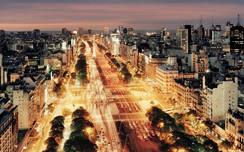 Avenida 9 De Julio — Orange, Dramatic