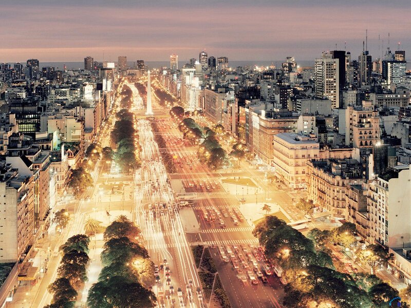 Avenida 9 De Julio — Yellow, Dramatic