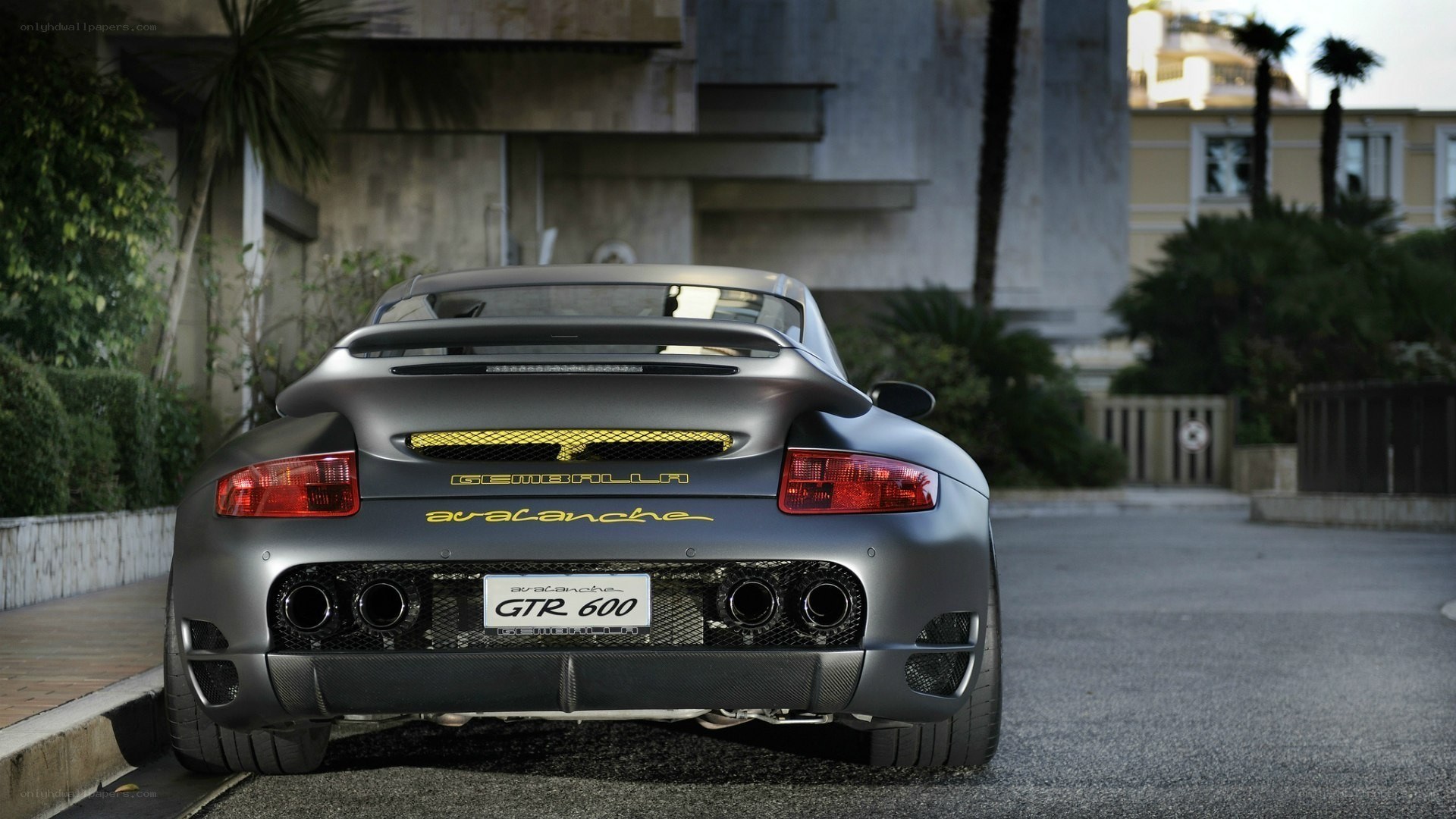 Aventador GTR 600 rear view