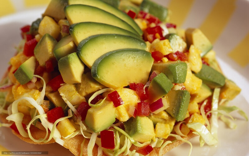 Avocado and vegetable tostada