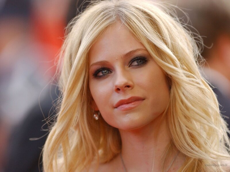 Avril Lavigne at a public event