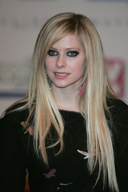 Avril Lavigne at an event