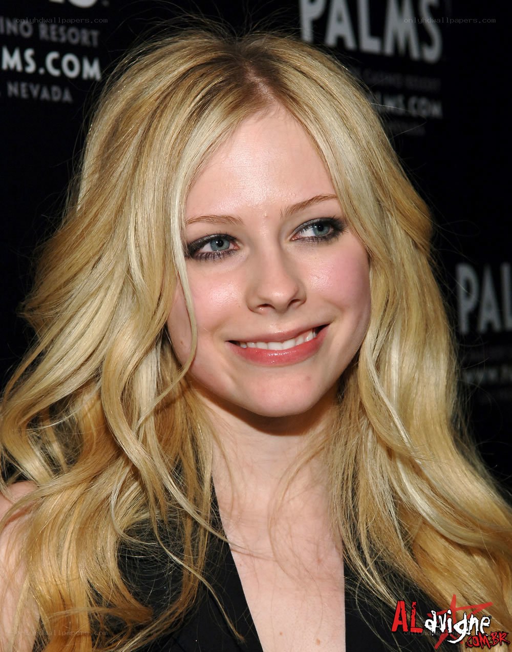 Avril Lavigne at event