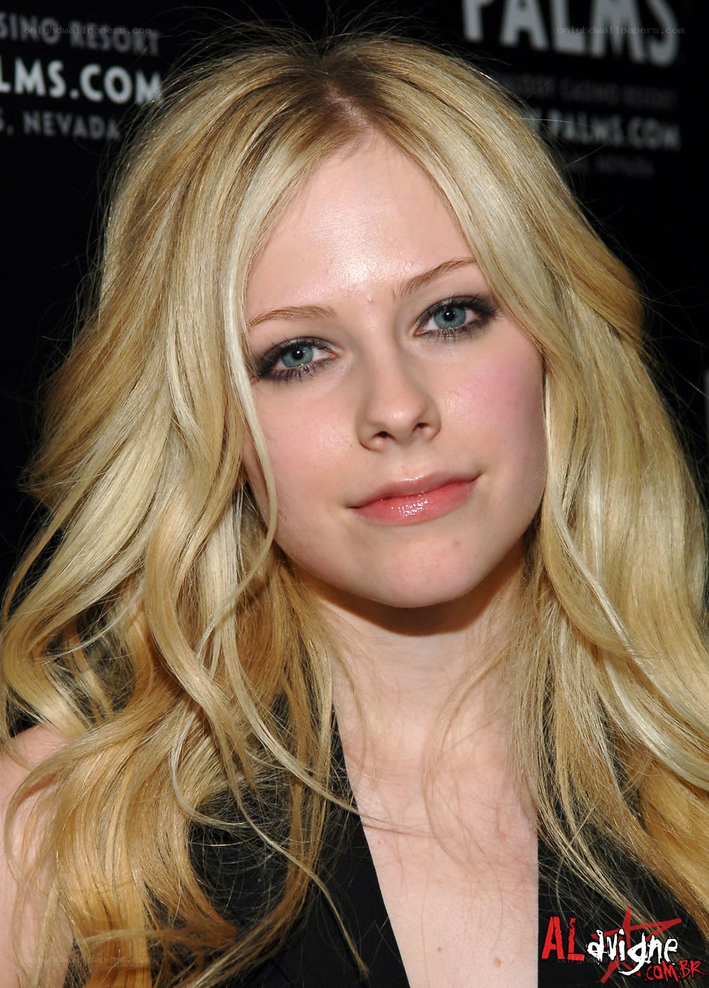 Avril Lavigne at event