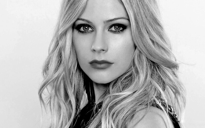 Avril Lavigne black and white portrait