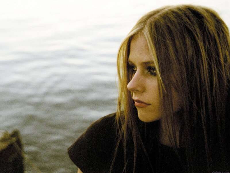 Avril Lavigne by the water