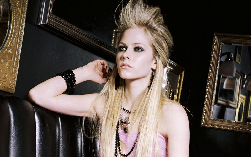 Avril Lavigne in a pink dress